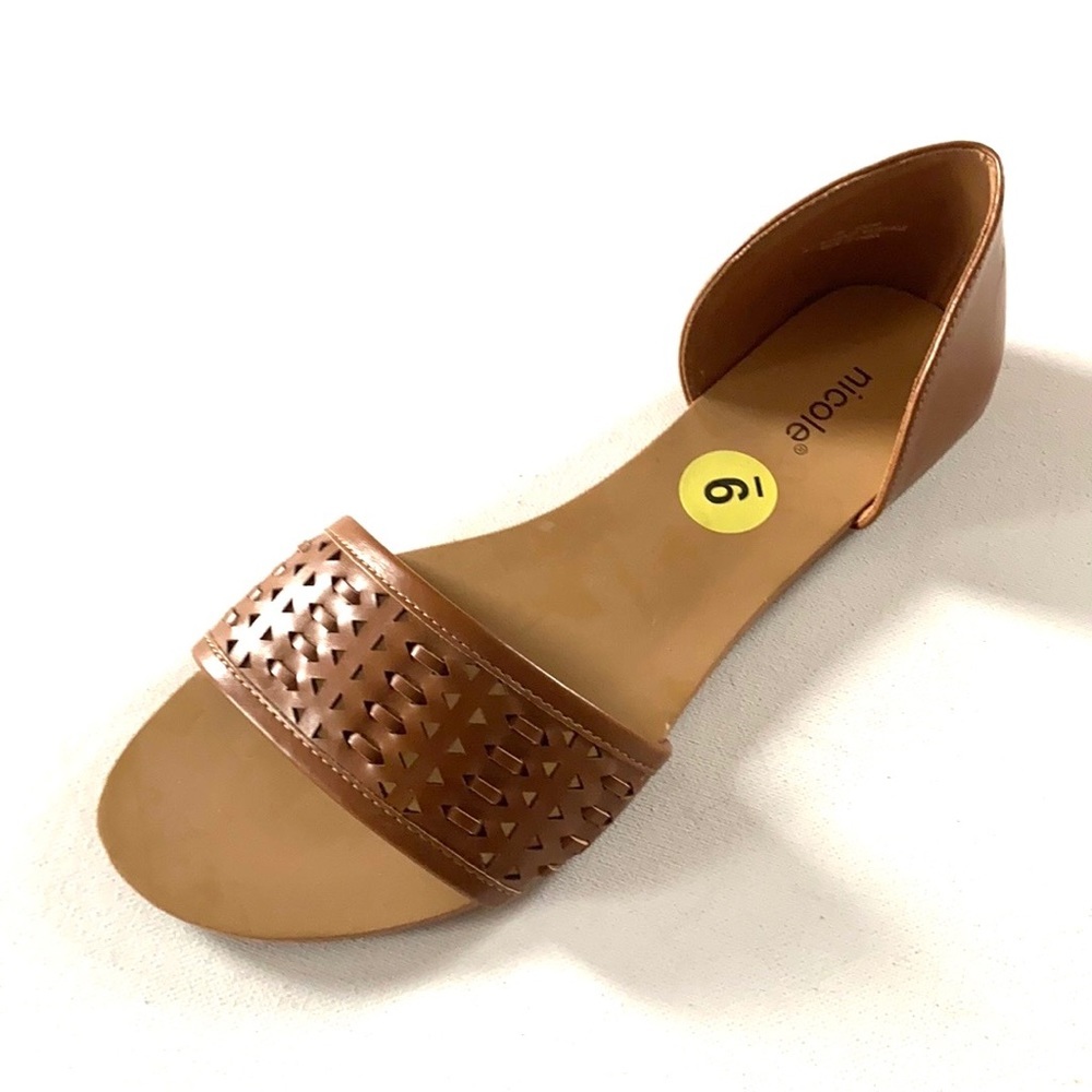 Nicole Brown sandals with‎ woven detail on the strap, Size 9, NWT, never worn.